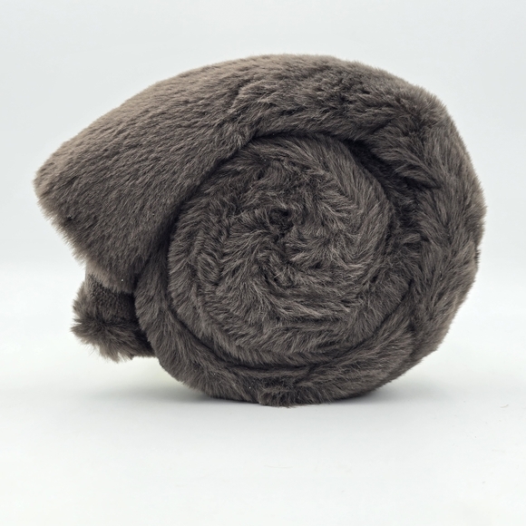 UnHide Lil' Marsh Blanket, Small (50x60), Chocolate Hare, Brand New! - Picture 2 of 6